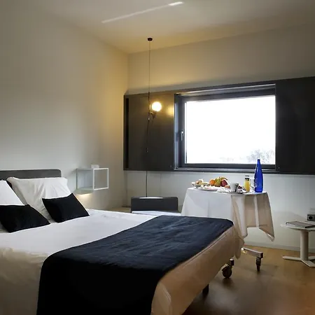 Blu Hotel Almansa-2